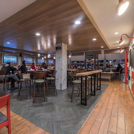 Holiday Inn And Suites Phoenix Airport North By Ihg Εξωτερικό φωτογραφία