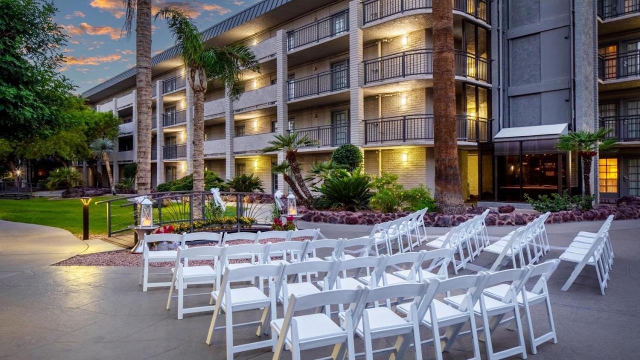 Holiday Inn And Suites Phoenix Airport North By Ihg Εξωτερικό φωτογραφία