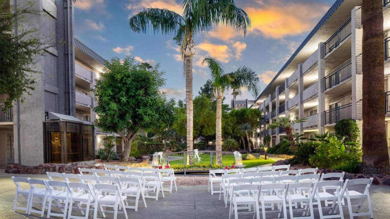 Holiday Inn And Suites Phoenix Airport North By Ihg Εξωτερικό φωτογραφία