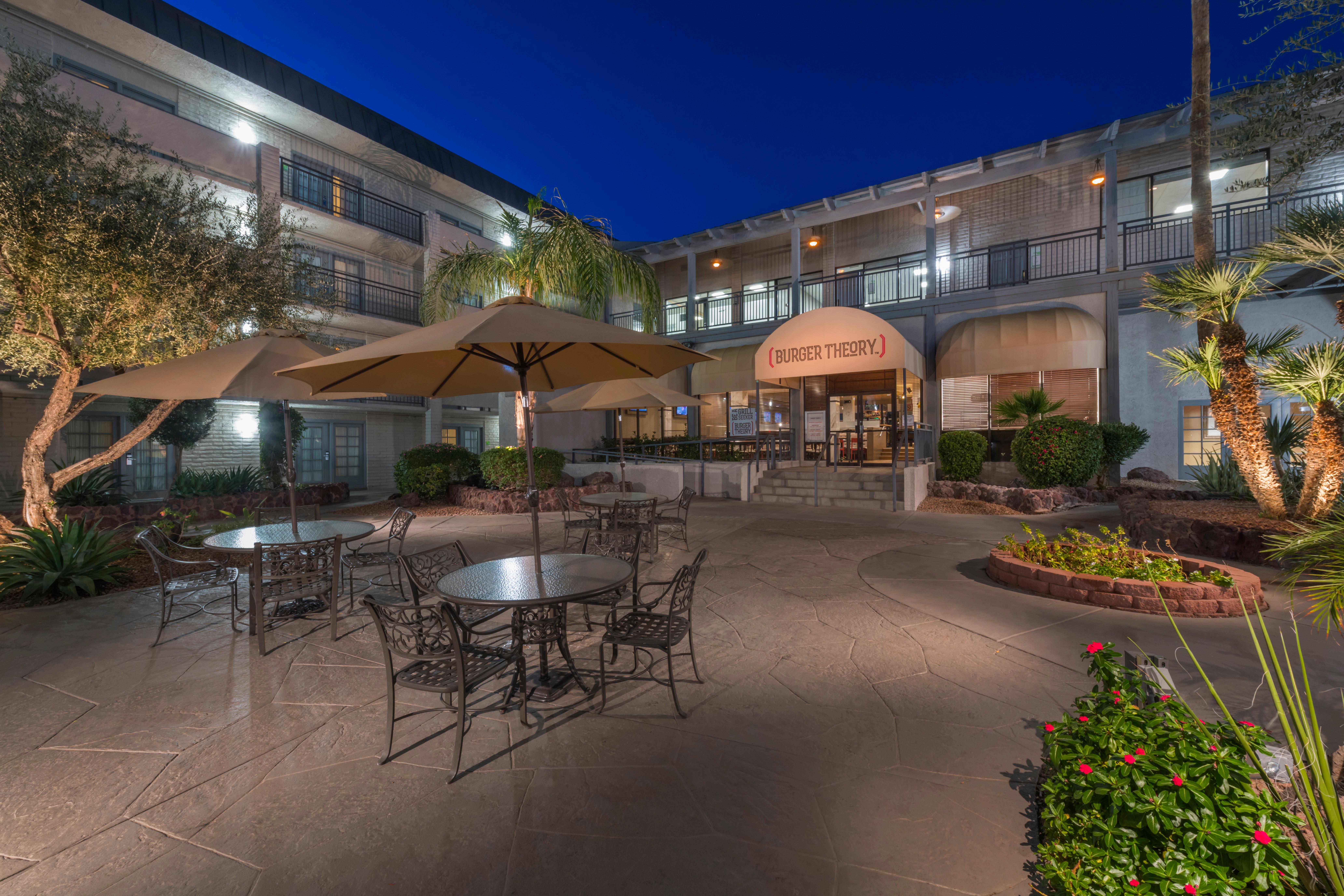 Holiday Inn And Suites Phoenix Airport North By Ihg Εξωτερικό φωτογραφία